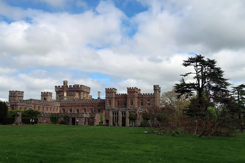 Hampton Court Castle