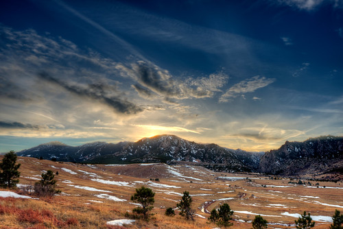 sunset boulder colorado snow winter clouds sky best nature landscape nikon d800 trees mountain rockymountains travel sunlight color photo image picture photography flickr dsc2963 lookoutnearhighway vista view foothills 2022 202201 20220116