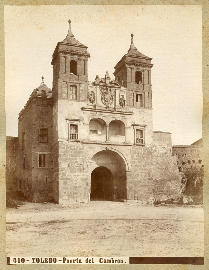 Puerta del Cambrón en Toledo en 1884. Fotografía de Miquel Matorrodona Maza. Archivo Municipal de Toledo.