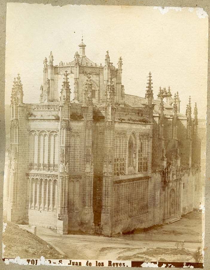 Ábside de San Juan de los Reyes en Toledo en 1884. Fotografía de Miquel Matorrodona Maza. Archivo Municipal de Toledo.