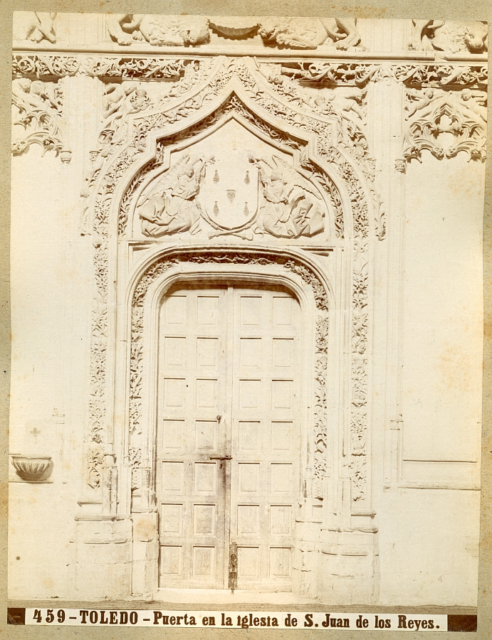 Puerta en San Juan de los Reyes en Toledo en 1884. Fotografía de Miquel Matorrodona Maza. Archivo Municipal de Toledo.