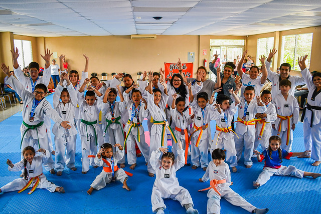2023 - Examen de cambio de cinta para la escuela de taekwondo en Santa Ana 