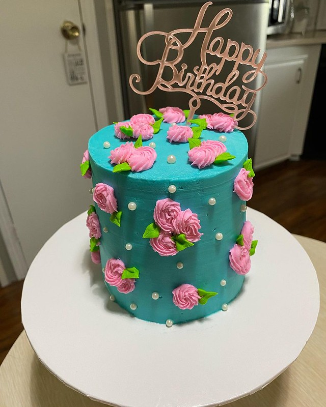 Cake by Lyl's Sweet