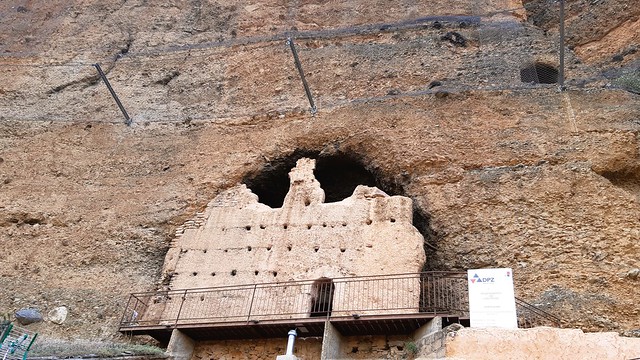 Los Fayos - Cueva del Castillo de los Moros