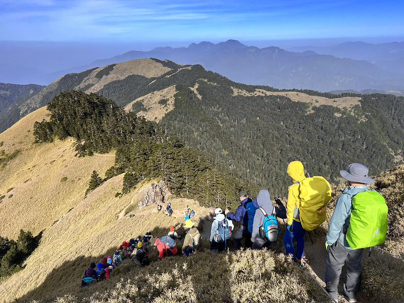 Hehuanshan North Peak and West Peak to Huagang