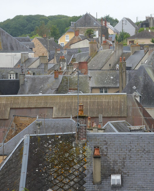 Par-dessus les toits, Sillé-le-Guillaume, Sarthe, Pays de Loire, France.