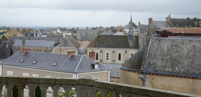 Par-dessus les toits, Sillé-le-Guillaume, Sarthe, Pays de Loire, France.