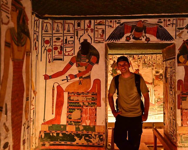 Interior de la tumba QV66 de Nefertari