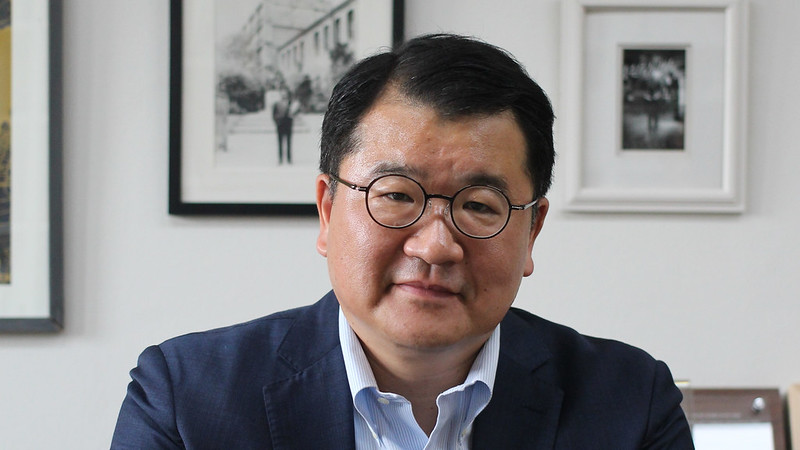 Close up photo of Professor Jong Kun Choi