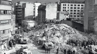 Blocul Scala după cutremur 1977