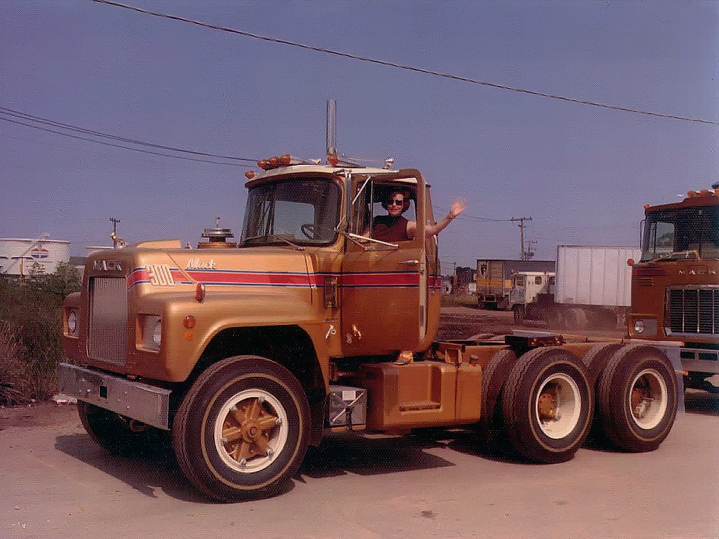 Mack R-Model | Found on the web. Very cool new 1970s Mack. I… | Flickr