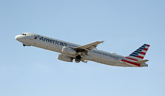 N521UW KPHX 25-04-2023 American Airlines Airbus A321-231 CN 3944