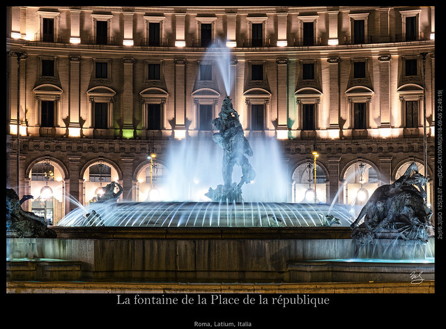 La fontaine de la Place de la république