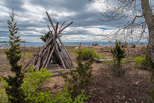 Affordable Beach House! by Bob Gundersen, Has great views and zero energy cost!  Primo Guilford beach location!  Does have some Title and Code