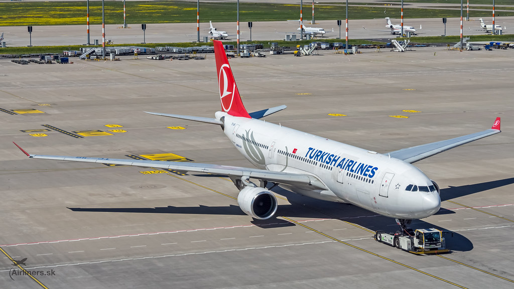 TC-JIS Turkish Airlines Airbus A330-223