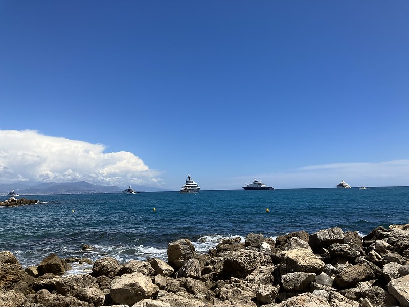 Antibes: Superyachts in the bay