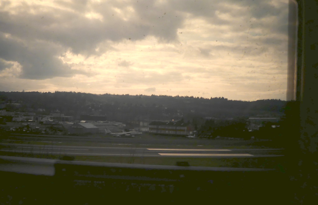 P1200101 Bus Driving past Boeing Field