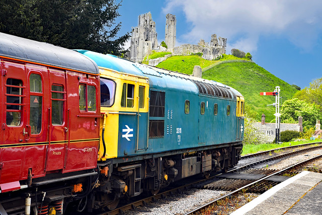 33111 Seen here departing Corfe Castle bound for Frome River Halt during the  Swanage Diesel Gala 2023