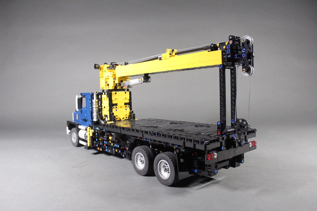 LEGO Technic Mack Granite Boom Truck - 6