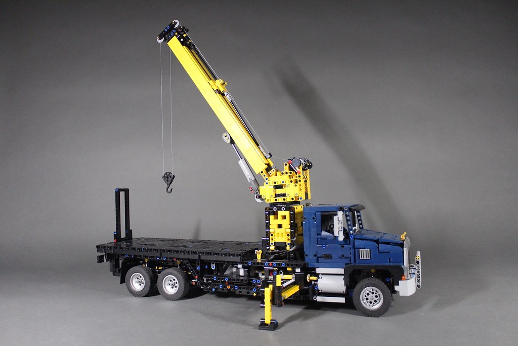 LEGO Technic Mack Granite Boom Truck - 8