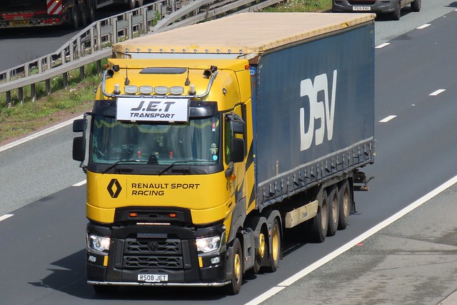 J.E.T Transport, Renault T520, Renault Sport Racing (RS08JRT) On The A1M Southbound 9/5/23