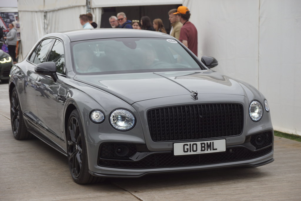 Bentley Flying Spur V8 S 2022, First Glance, Michelin Supercar Run, Innovators, Masters of Motorsport, Goodwood Festival of Speed (1)