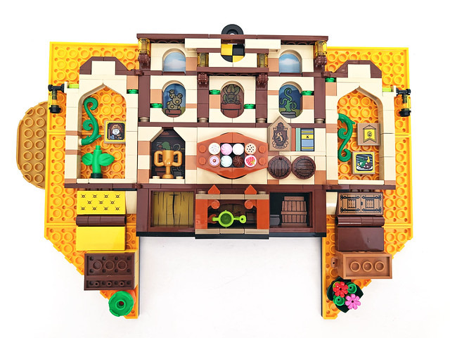 LEGO Harry Potter Hufflepuff House Banner (76412)