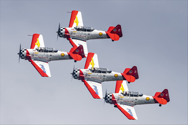 AeroShell Aerobatic Team - 01