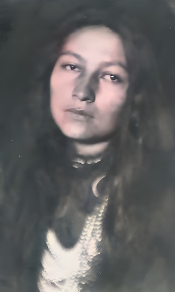 Zitkala-Sa, as photographed by Joseph Keiley in 1901_2