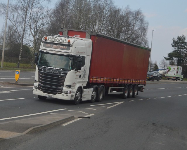 Hill Brothers EY15 BWB Driving Along the A5 Passing Gledrid Services