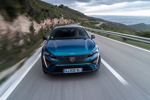 Peugeot 408 Plug-in Hybrid 180cv chega a Portugal. Veja os preços