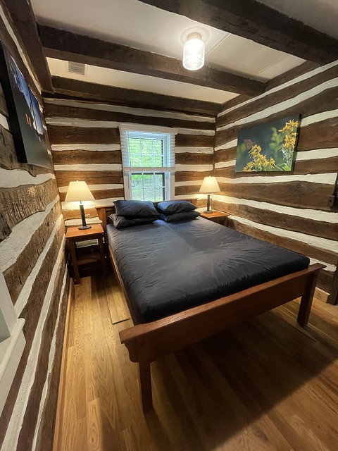 Log Cabin Queen Bed