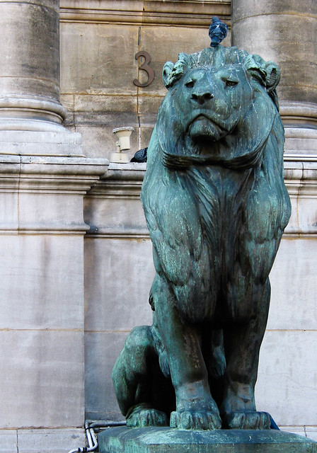 Lion Sculpture at the Hôtel de ville de Paris