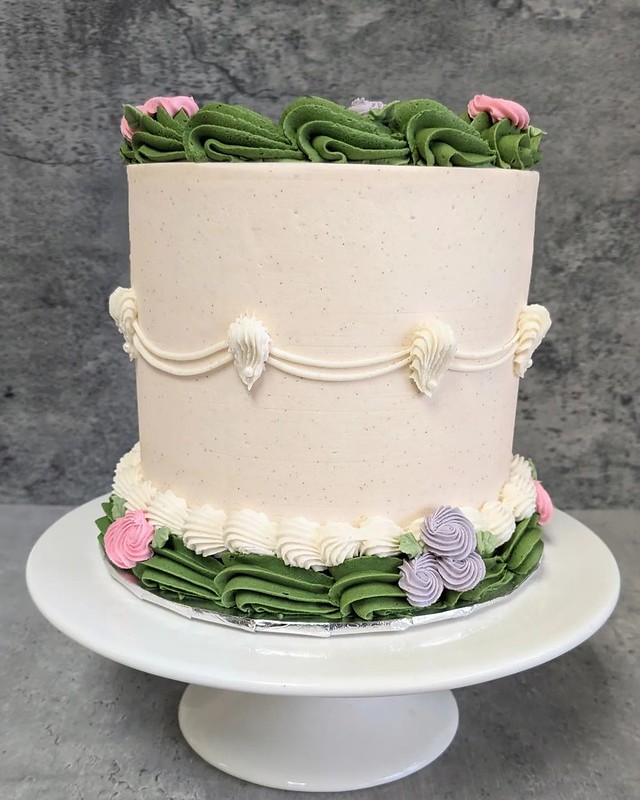 Cake by Latina Baker Magic