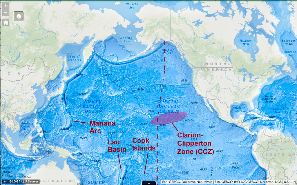 科學家早在1989年於太平洋的克利珀頓破裂帶執行深海採礦模擬計畫，紅色區域為克利珀頓破裂帶。圖片來源：美國地質調查局