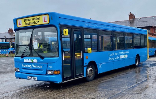 S517 JJH ‘Diamond Bus North West Ltd’. No. 31001, Driver under Instruction. Dennis Dart SLF / Plaxton Pointer /1  on Dennis Basford’srailsroadsrunways.blogspot.co.uk’