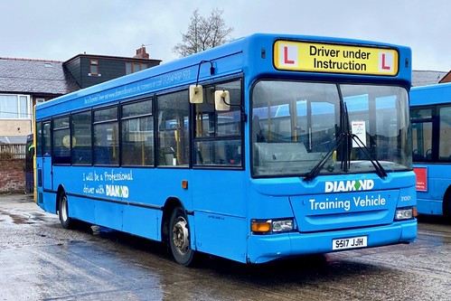 S517 JJH ‘Diamond Bus North West Ltd’. No. 31001, Driver under Instruction. Dennis Dart SLF / Plaxton Pointer /2  on Dennis Basford’srailsroadsrunways.blogspot.co.uk’