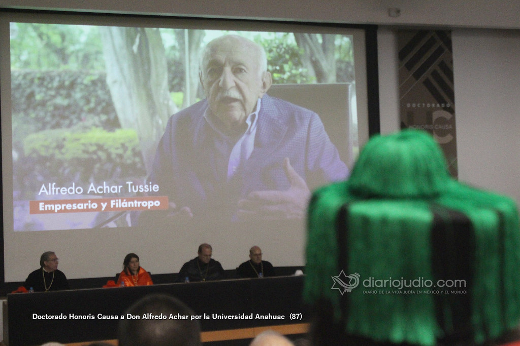 Doctorado Honoris Causa a Don Alfredo Achar por la Universidad Anahuac  (87)
