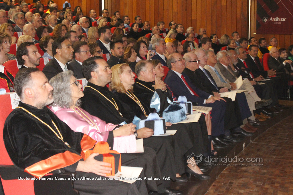 Doctorado Honoris Causa a Don Alfredo Achar por la Universidad Anahuac  (98)