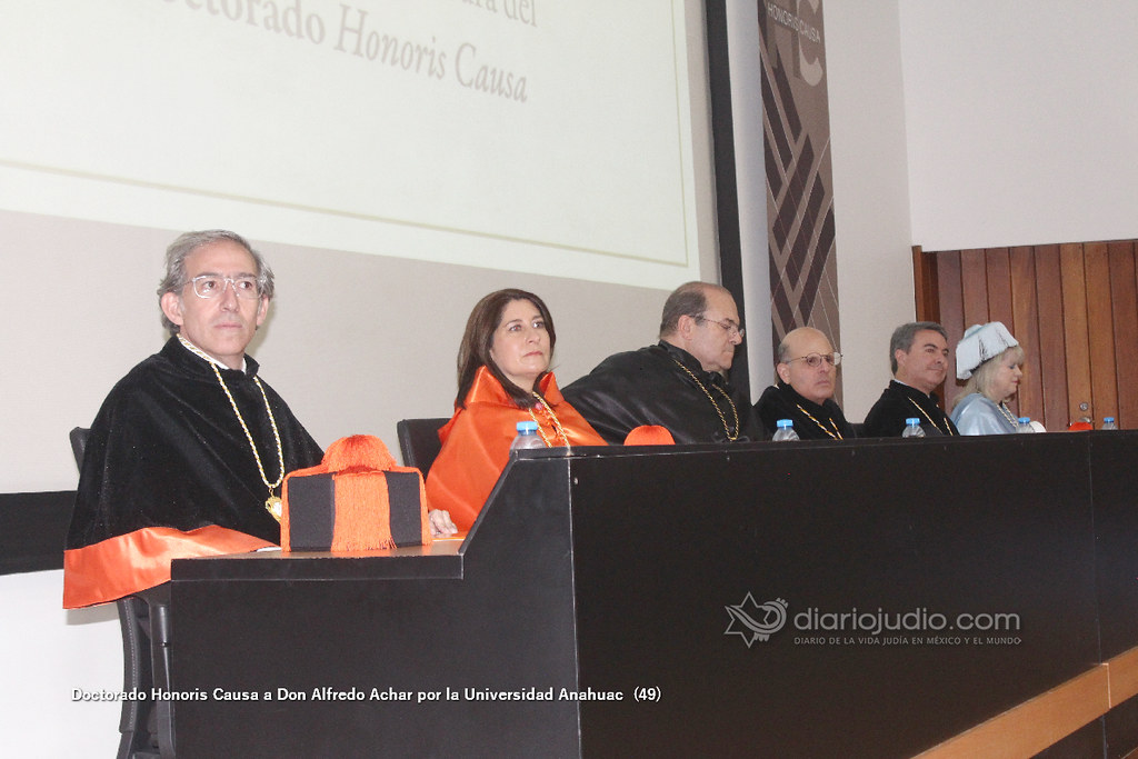 Doctorado Honoris Causa a Don Alfredo Achar por la Universidad Anahuac  (49)