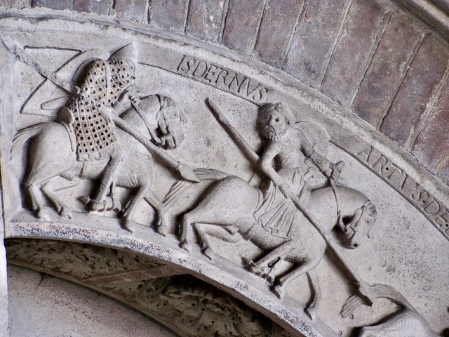 Románicos caballeros medievales, del ciclo artúrico de la Porta della Pescheria, de la Catedral de Módena (1099-1389). Italia.