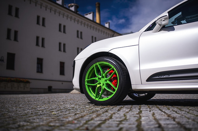 Porsche Macan | Concaver Wheels CVR3 Matt Green