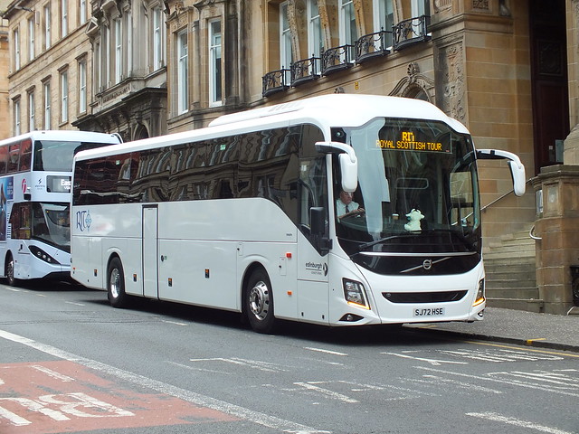 SJ72HSE Edinburgh Coach Lines Volvo 9700
