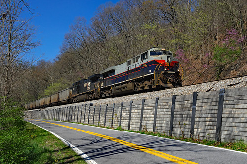 NS 8101 East loaded coal No.822, west of Oakvale, West Virginia | by wccnds John Leopard