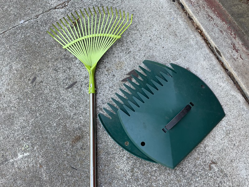 This leaf scoop is more useful than the main purchase