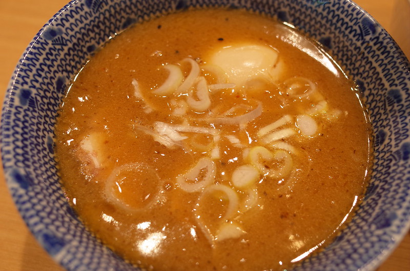 08Ricoh GRⅡ豊洲四丁目つじ田濃厚特製つけ麺のスープ
