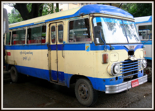 Bus de Rangoon en Birmanie .