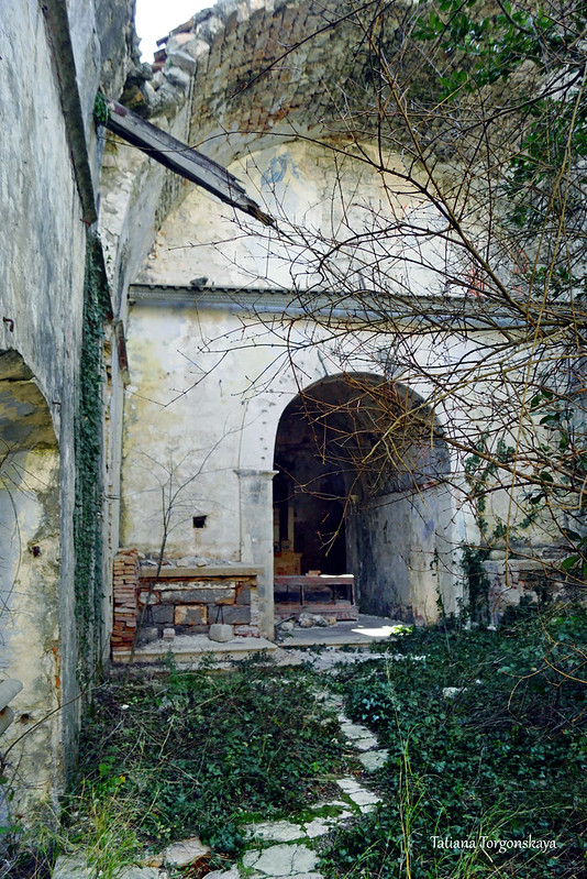 Внутри Старой приходской церкви Прчня