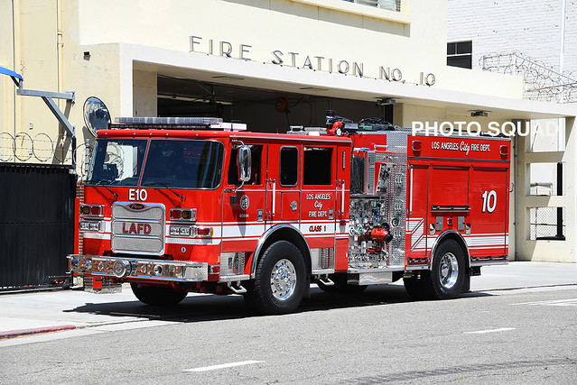 🚒 Fire apparatus Los Angeles Fire Department (LAFD) Pierce engine truck 10 in DownTown Los Angeles