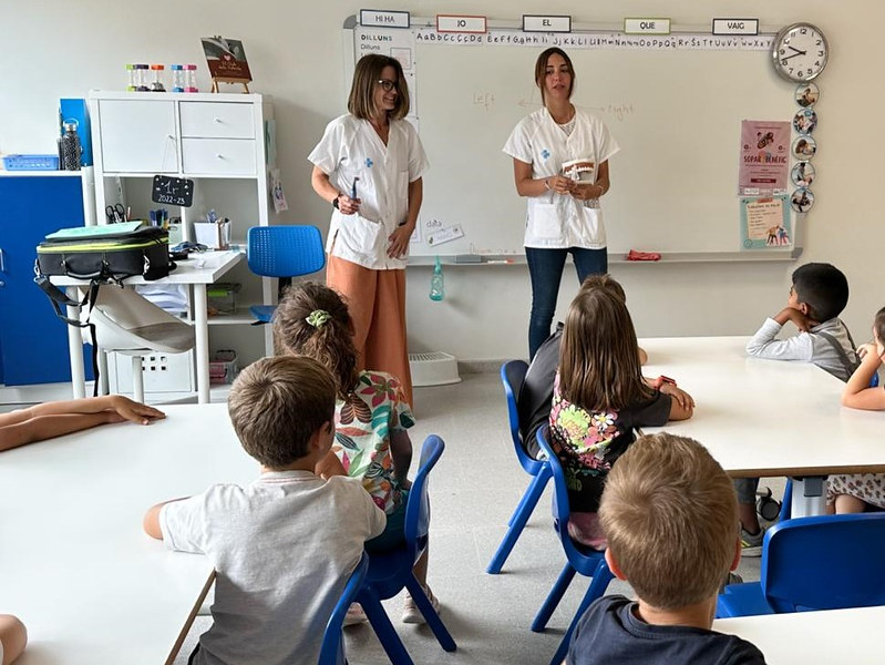 6 escuelas de Sitges se adhieren a la campaña ‘Dientes fuertes y sanos’